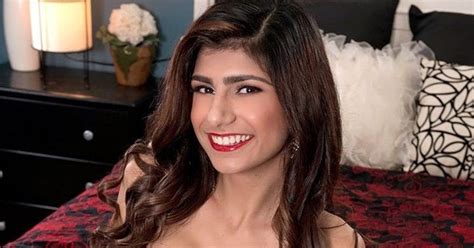 mia khalifa boobs photos|Mia Khalifa Nude XXX Pics